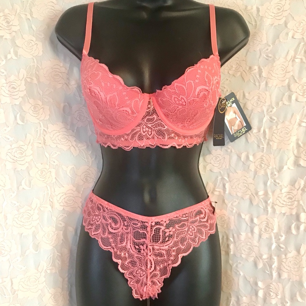 NWT Lace Bra And Panties Set- 34B - Picture 1 of 11